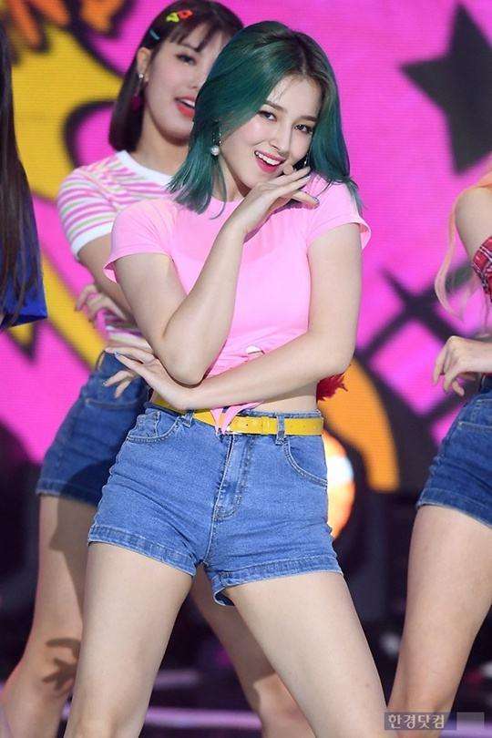 51Talk发布2025年Q4财报：境外业务第四季度营业收入同比增长88.6%