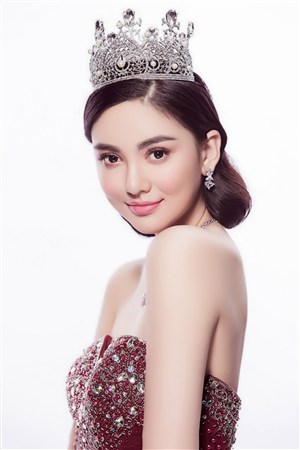 [视频]中共中央政治局召开会议 审议《中国共产党地方委员会工作条例》 中共中央总书记习近平主持会议