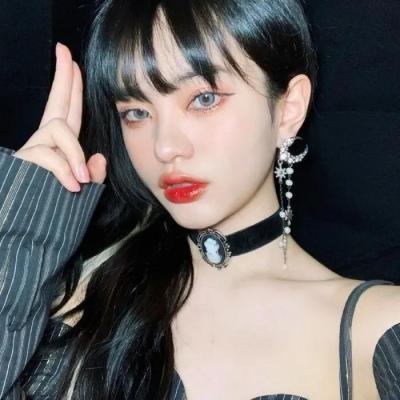 安吉拉·史密斯:足球为纽带促中英友谊